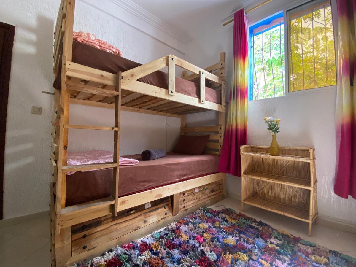 Red Carpet Surf Camp Sea, Mountain & Garden Escape Hotell Tamraght Exteriör bild