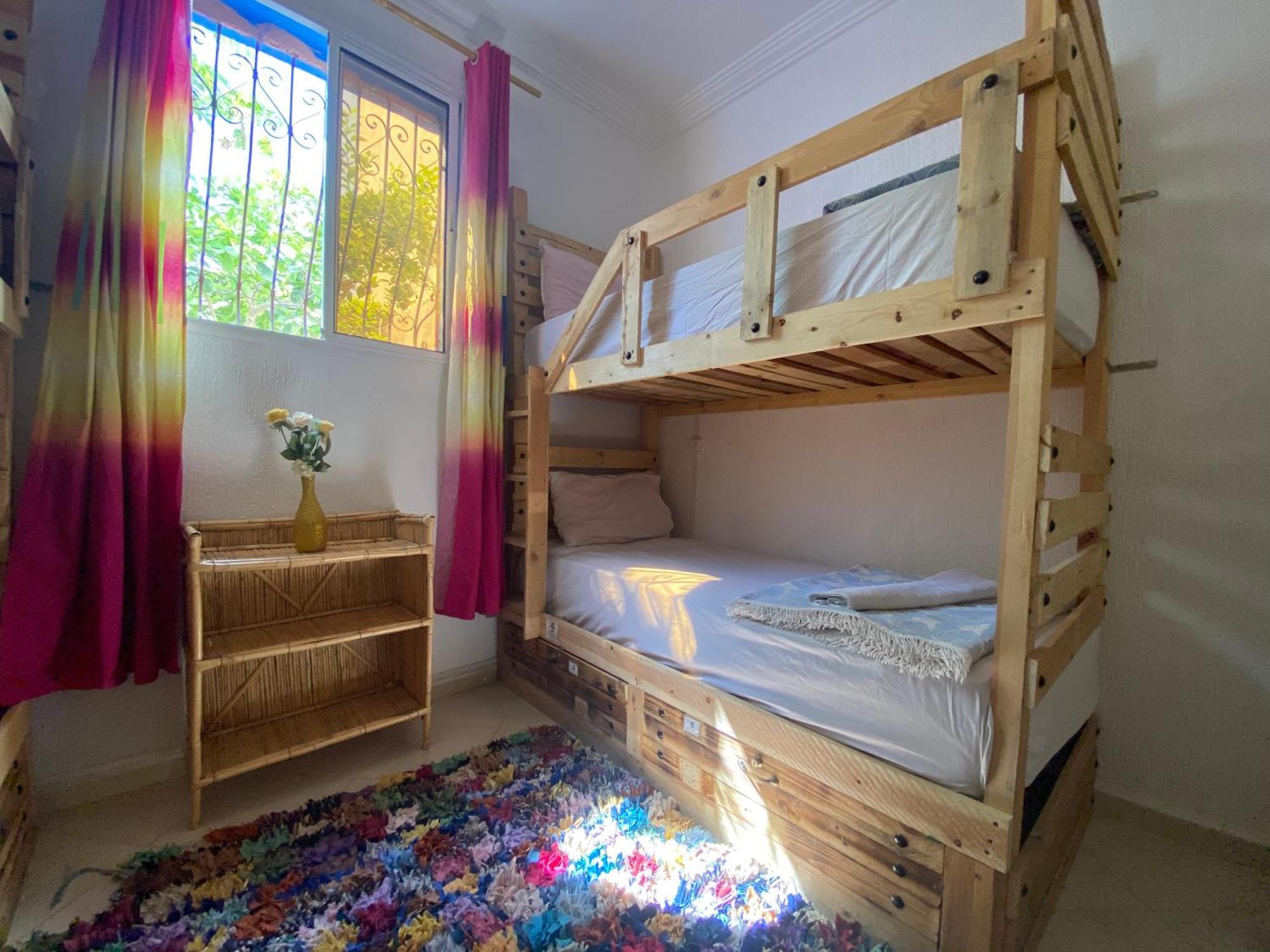 Red Carpet Surf Camp Sea, Mountain & Garden Escape Hotell Tamraght Exteriör bild
